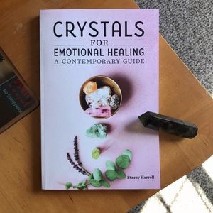 CRYSTALS FOR EMOTIONAL HEALING (STACEY HARRELL)